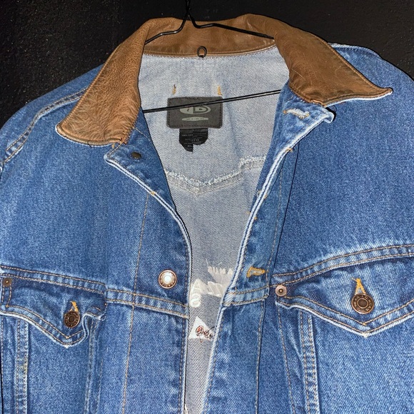Jean jacket - Picture 2 of 5